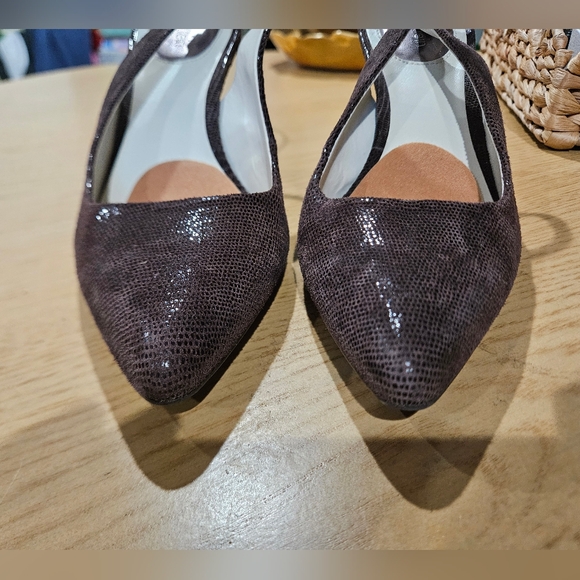 Calvin Klein 90s Minimalist Slingback Heels Brown Textured Kitten Heel Size 7 - Picture 13 of 16